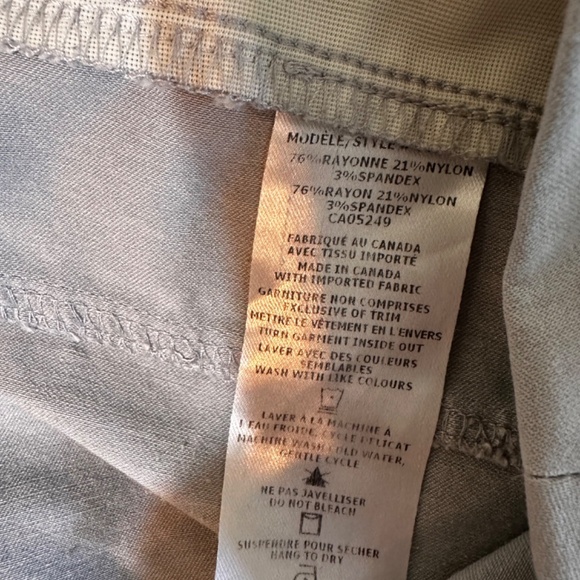 Up! stretch rayon capri pants;  Women's size US 8; Light blue cement gray colour - Picture 10 of 11